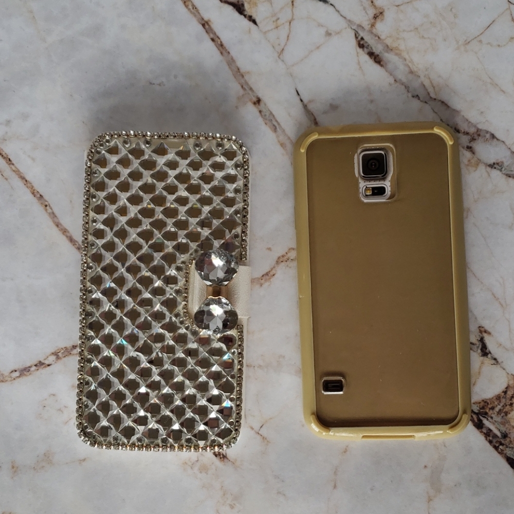 2 Galaxy S5 phone cases, lot of of 2 items, older phone  case